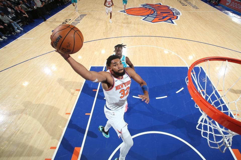 开云中国-队史地4人！唐斯35+18+5尼克斯双杀黄蜂 三球34+8+9布伦森26分