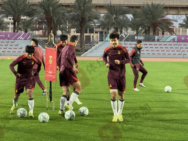 开云体育-U23国足昨日完成沙特首训 刘浩帆首次参加合练