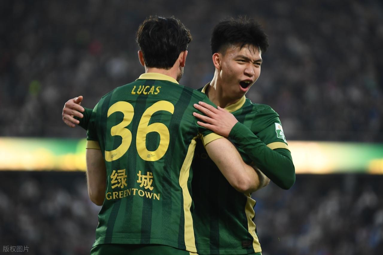 开云体育-意难平！曝德甲豪门诚邀王钰栋加盟，却未能如愿，背后原因引热议