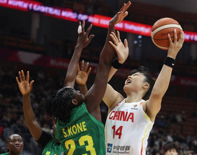 开云服务-中国女篮力克马里取开门红！李月汝轰21+11