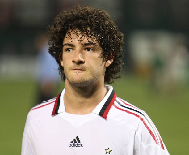 开云体育-米兰老照片回顾帕托职业生涯|AC米兰|吉列尔梅-帕托|阿迪达斯|ac米兰_新浪体育_新浪新闻